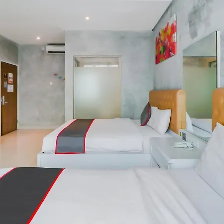 Super Oyo Collection O 31 The Batik Bed And Coffee Bandung Hotel